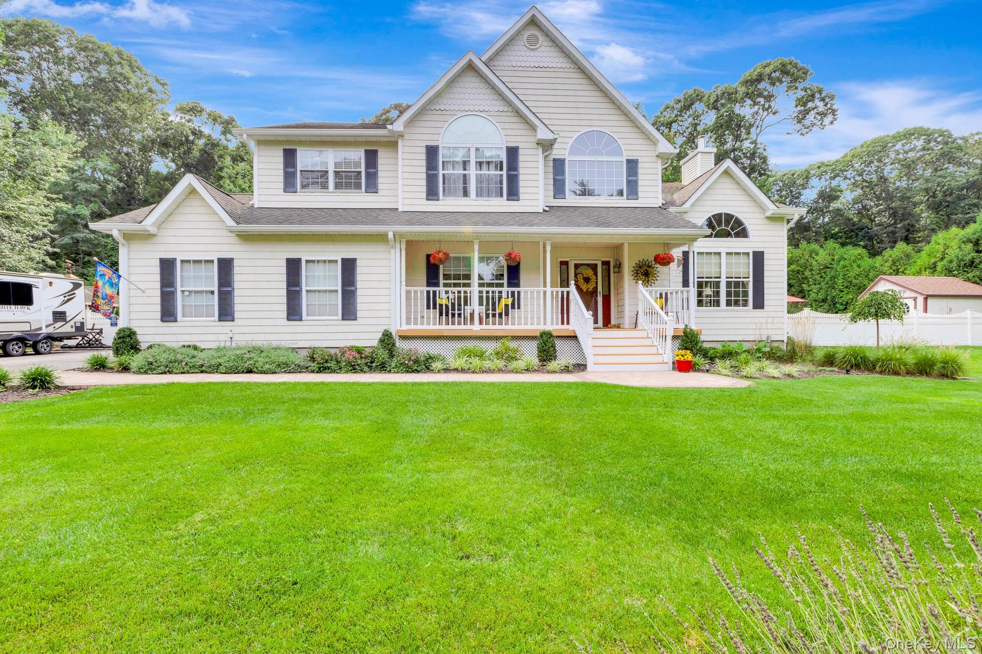 2835 N Wading River Road thumbnail 2