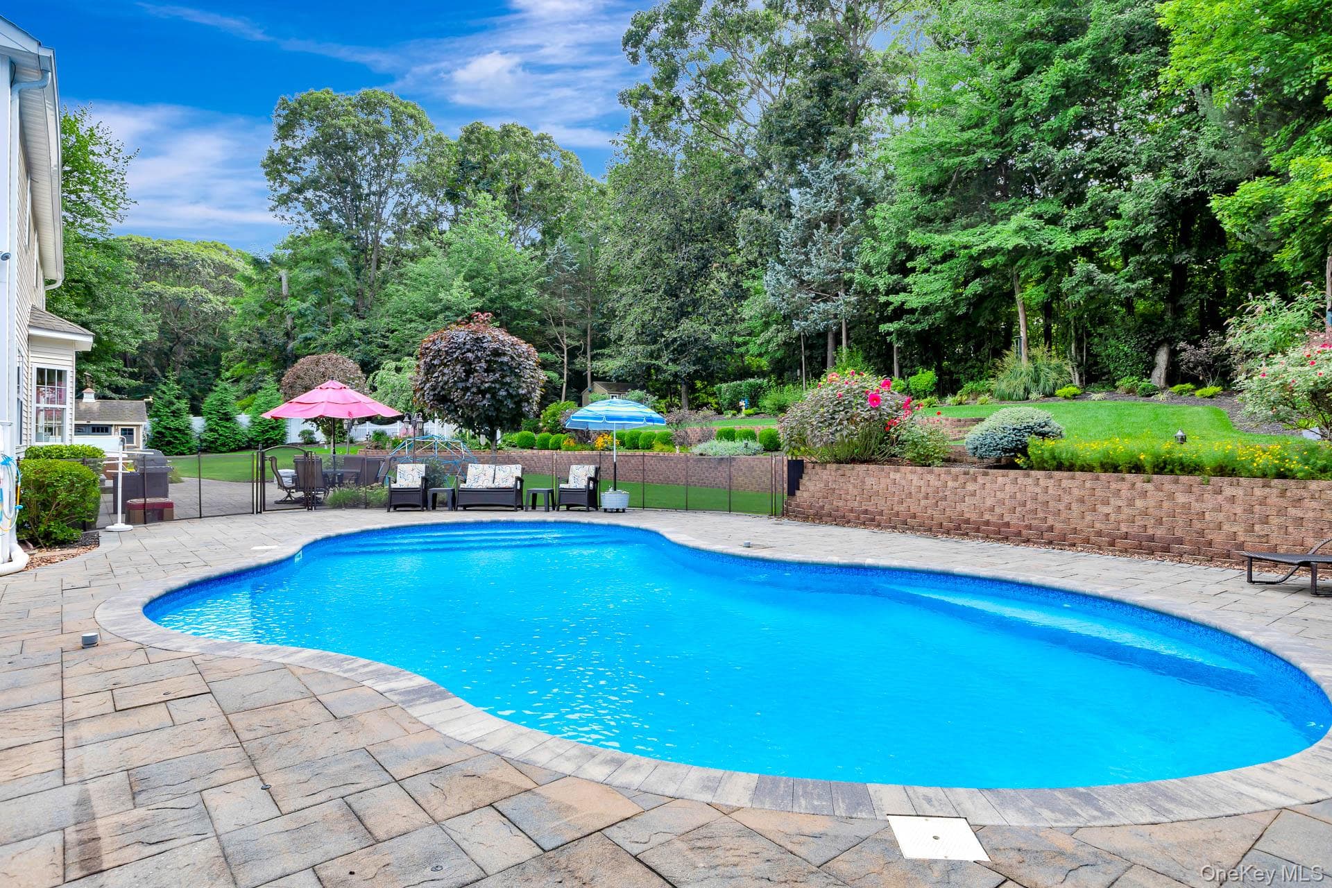 2835 N Wading River Road thumbnail 38