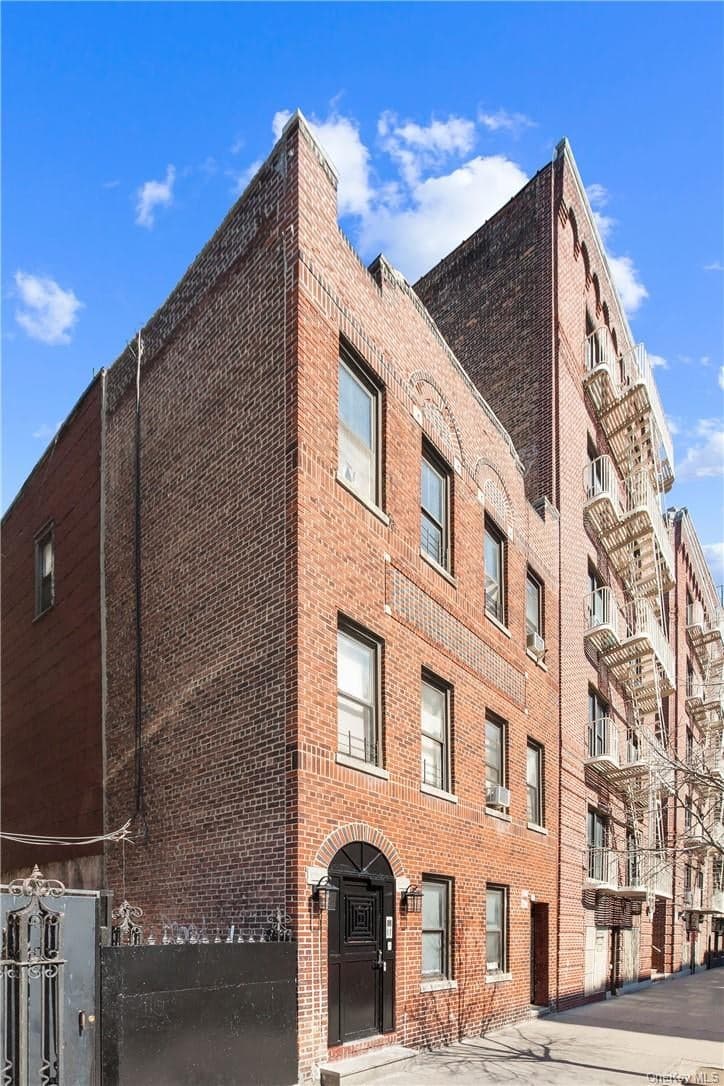 567 W 184th Street thumbnail 14