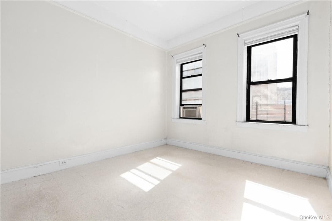 567 W 184th Street thumbnail 10