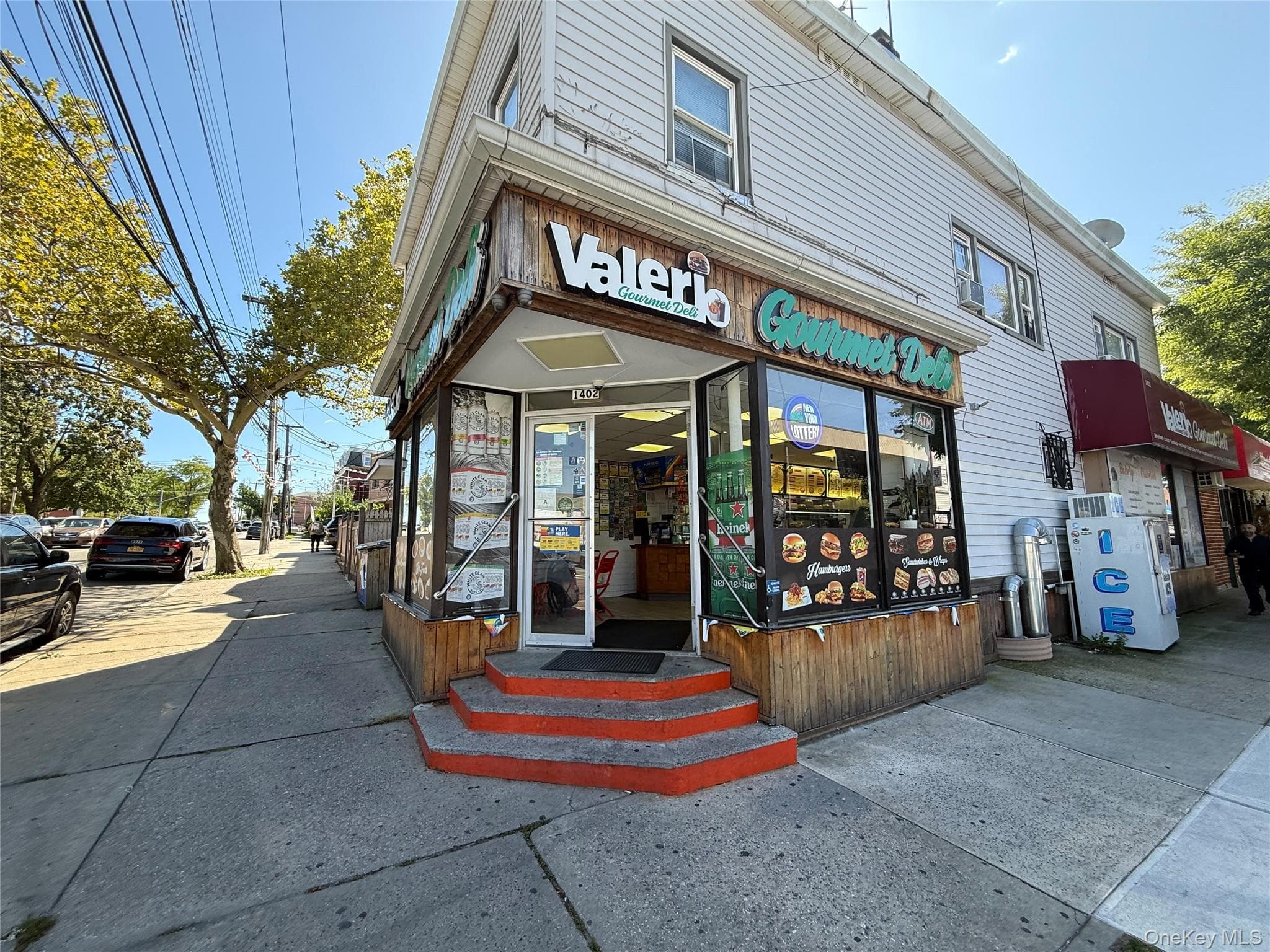 1402 Clintonville Street, Whitestone
