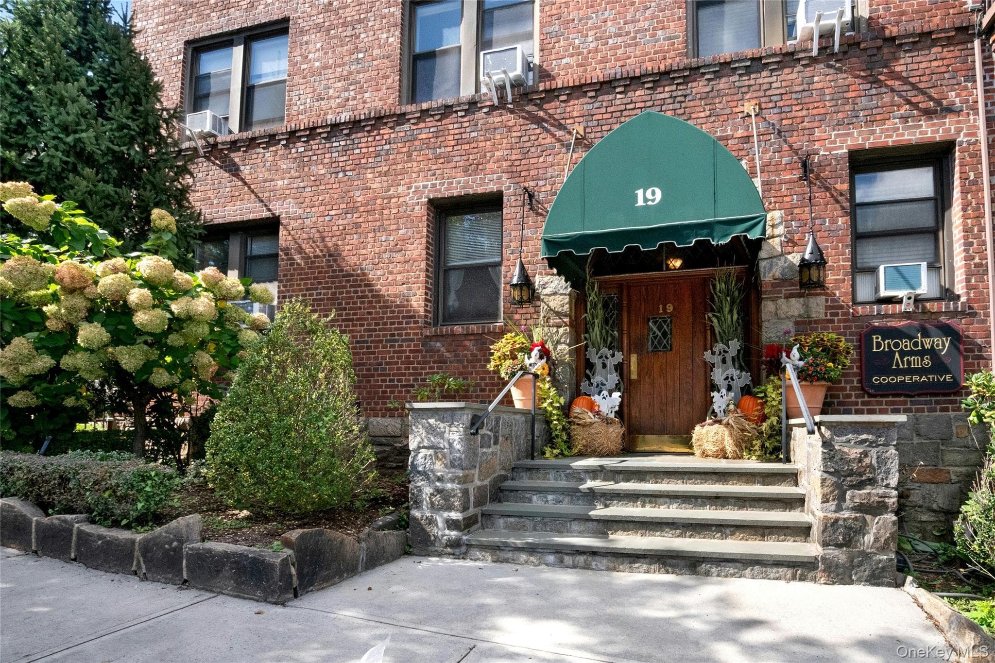 19 S Broadway Unit: 5 D thumbnail 2