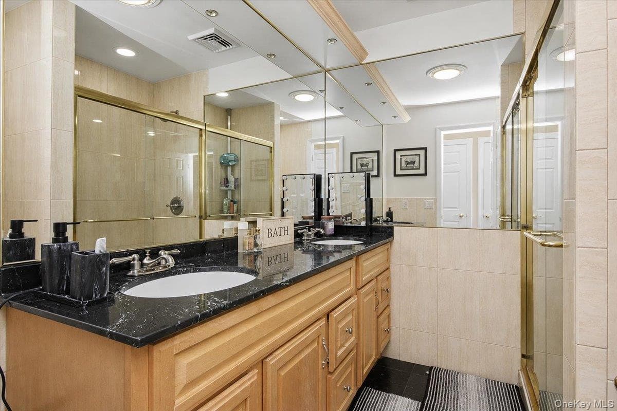 45 Hemlock Trail Court thumbnail 35