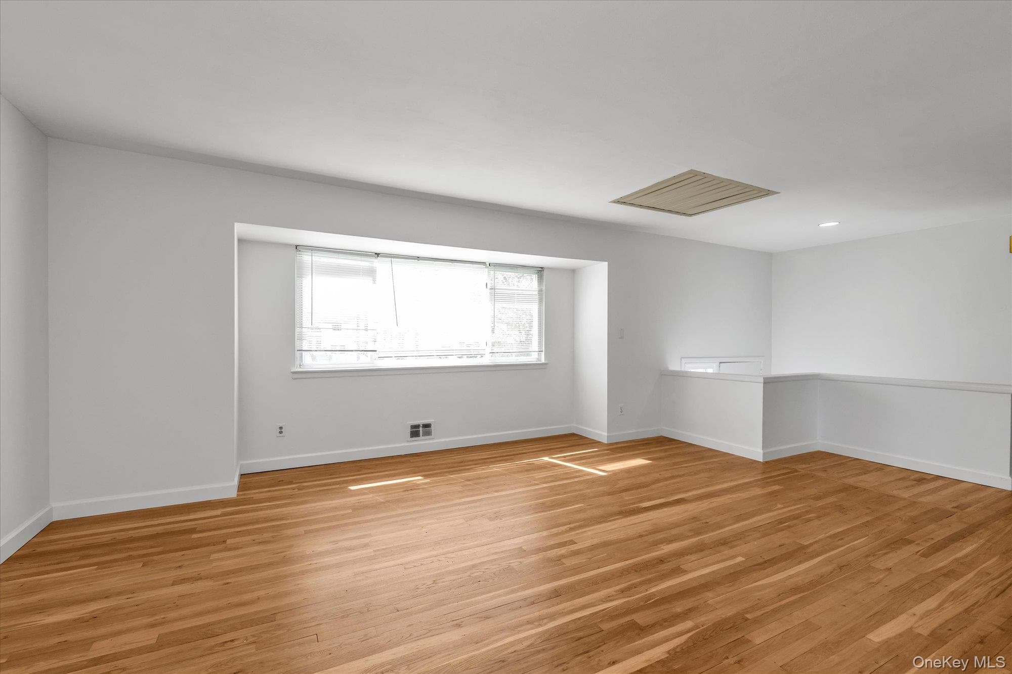 2461 Merrick Avenue thumbnail 3