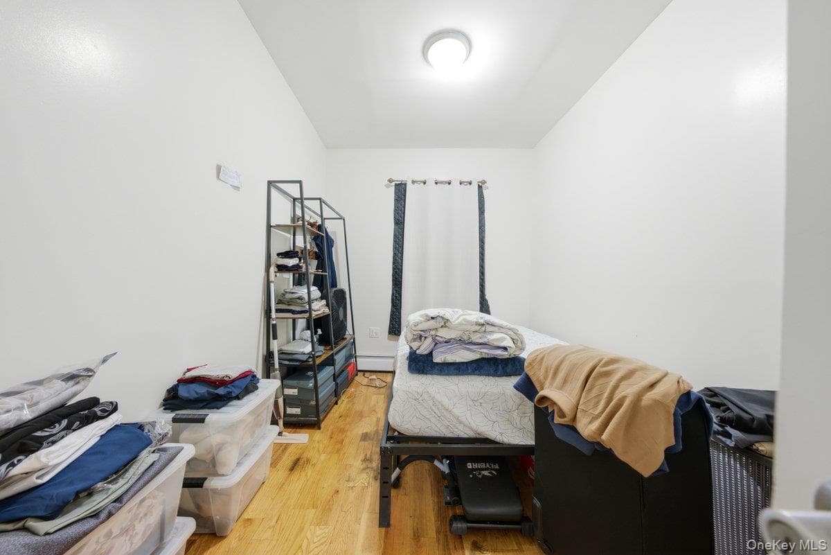 4412 Bronx Boulevard thumbnail 8