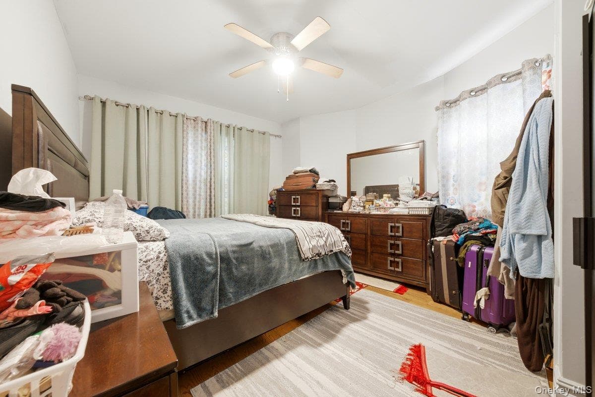 4412 Bronx Boulevard thumbnail 16