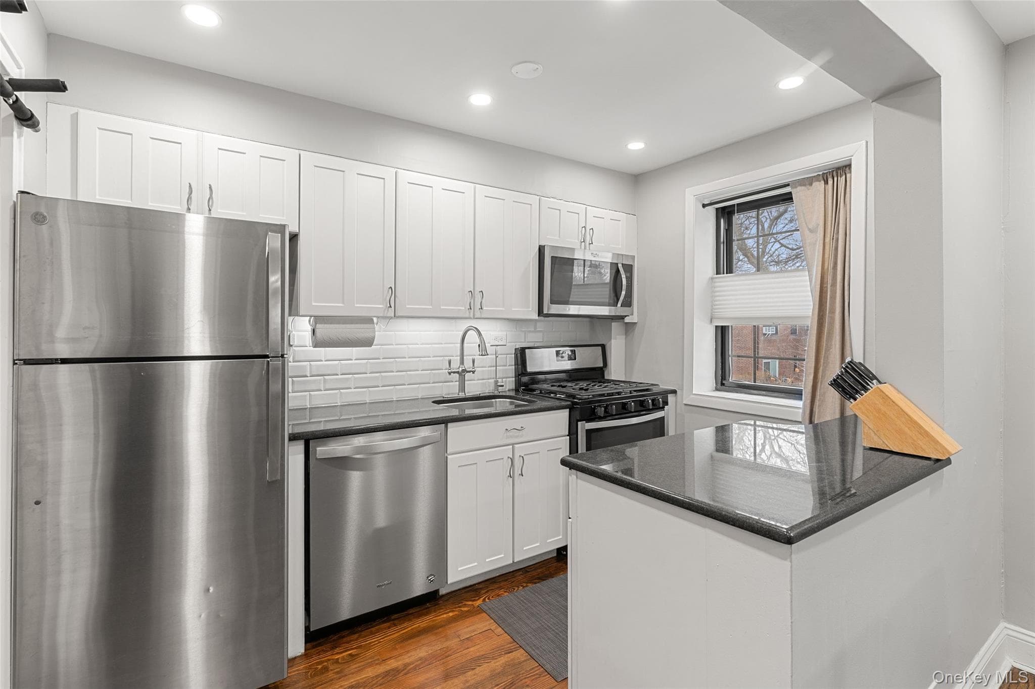 37 Manchester Road Unit: 2R thumbnail 7