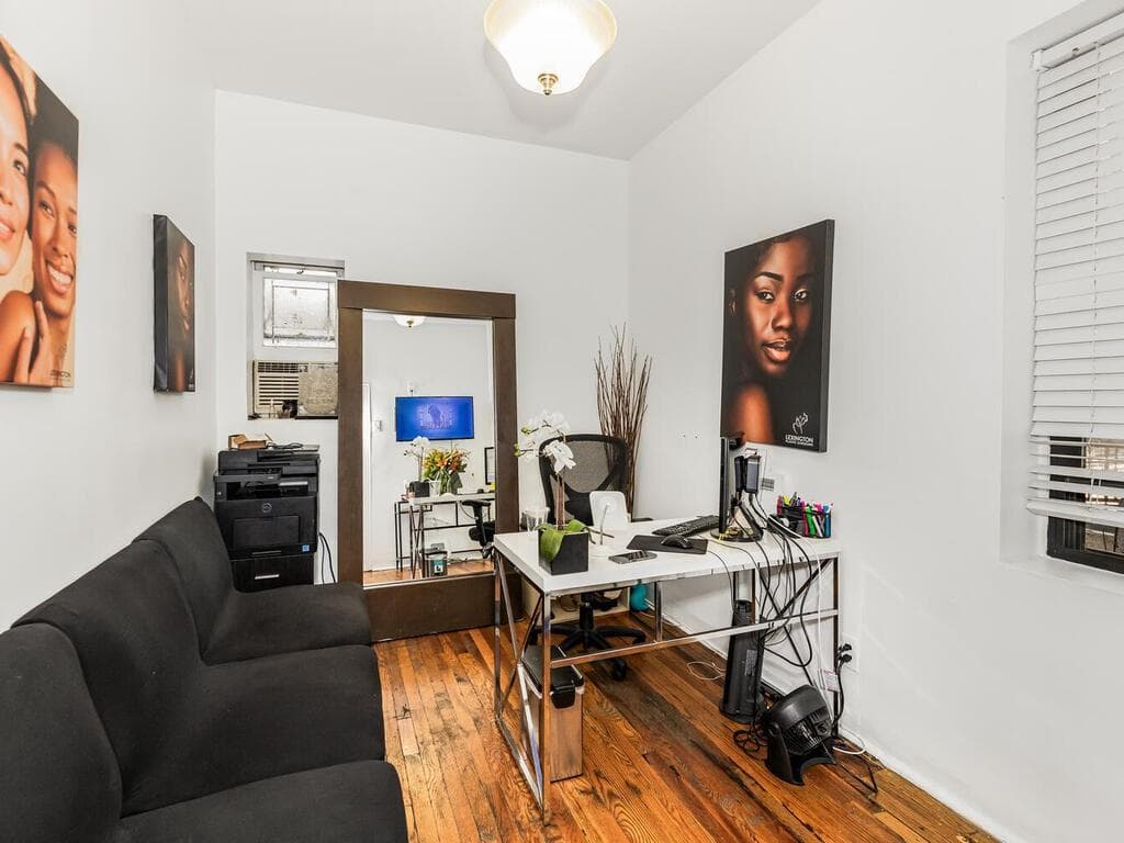 115 E 39th Street thumbnail 12