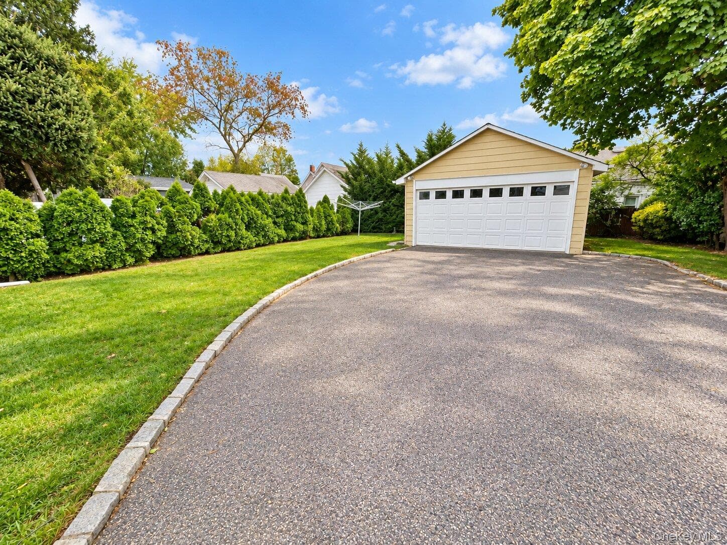 20 Munson Place thumbnail 12