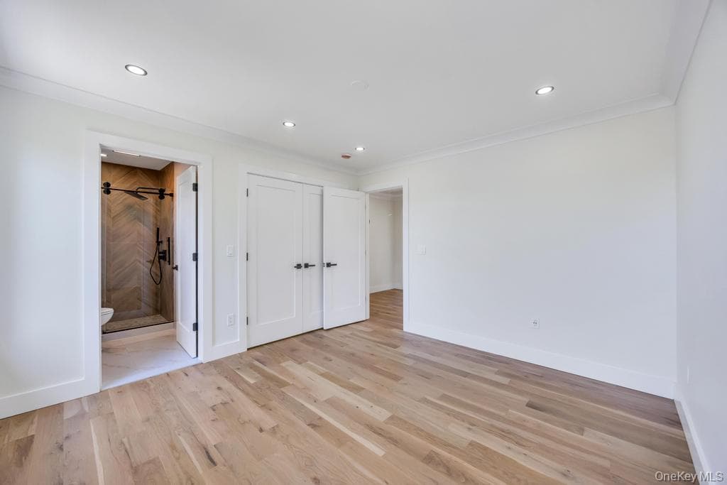 8 Table Lane thumbnail 20