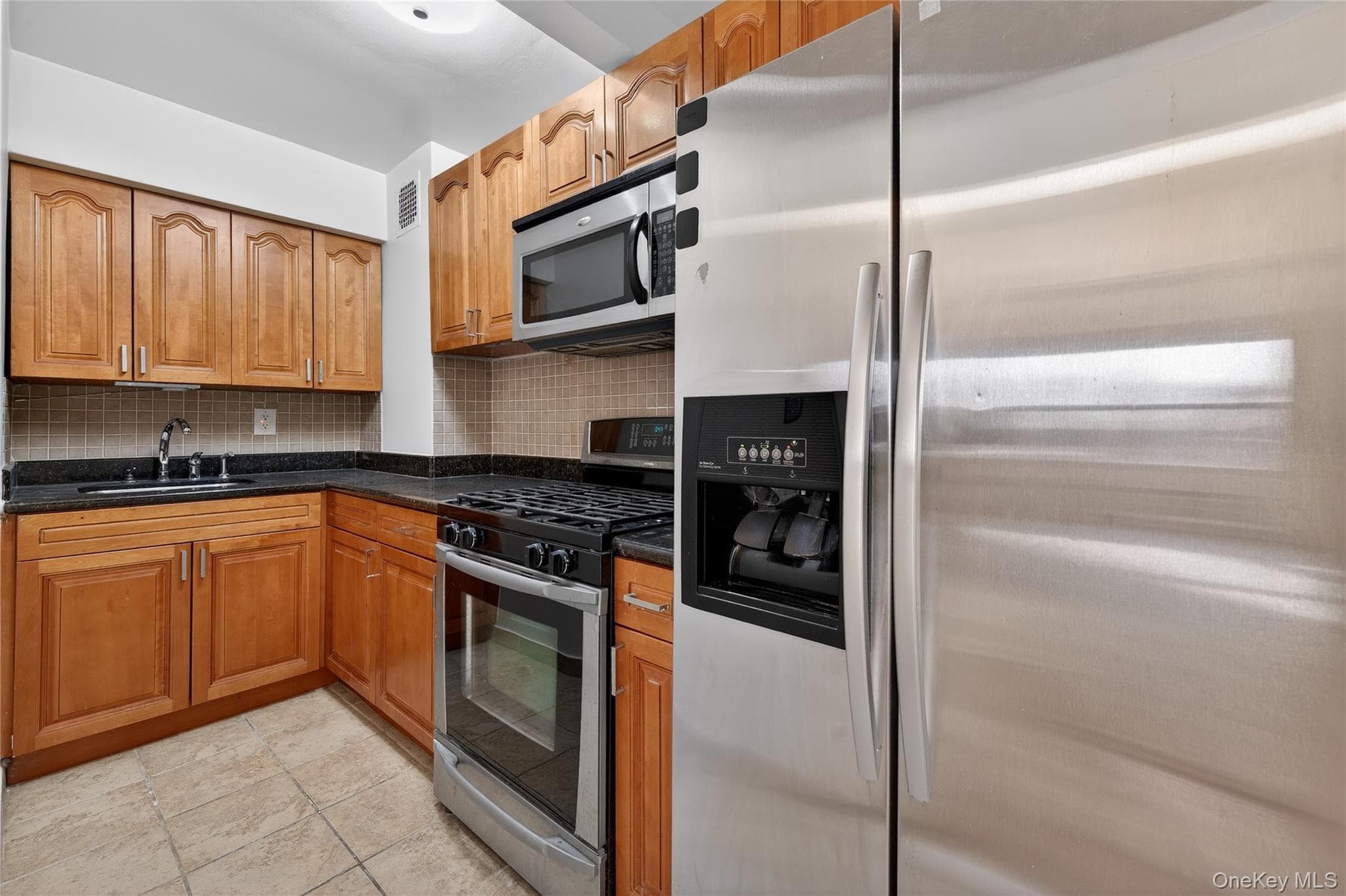 66-10 Thornton Place Unit: 4C thumbnail 11