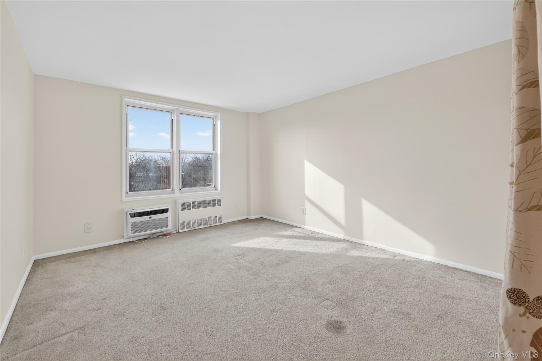 66-10 Thornton Place Unit: 4C thumbnail 2