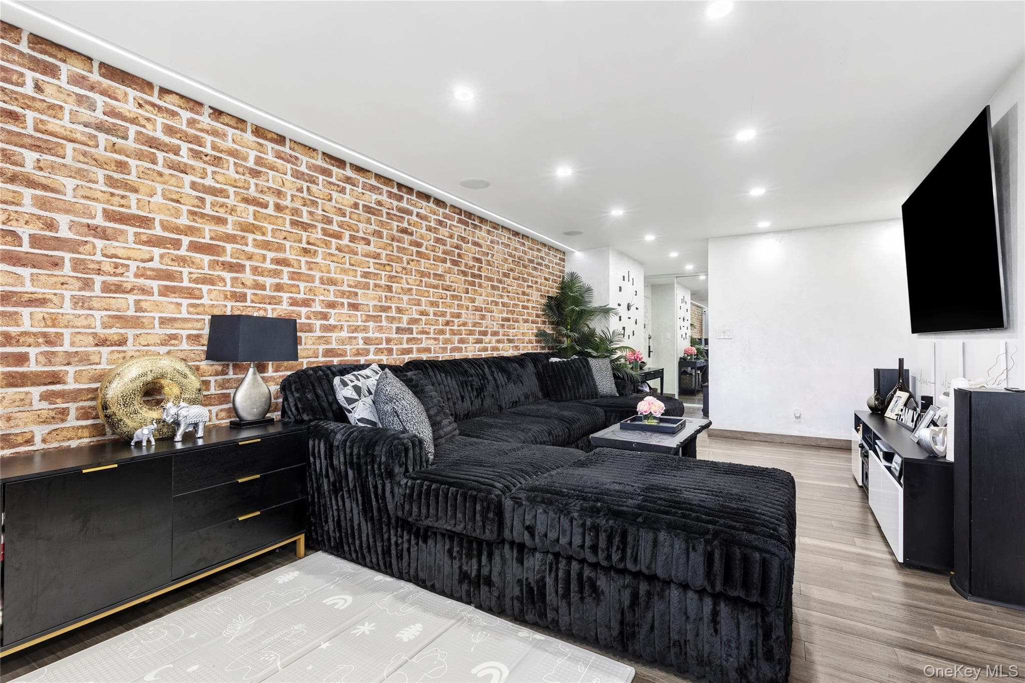 8611 151st Avenue Unit: 5E thumbnail 3