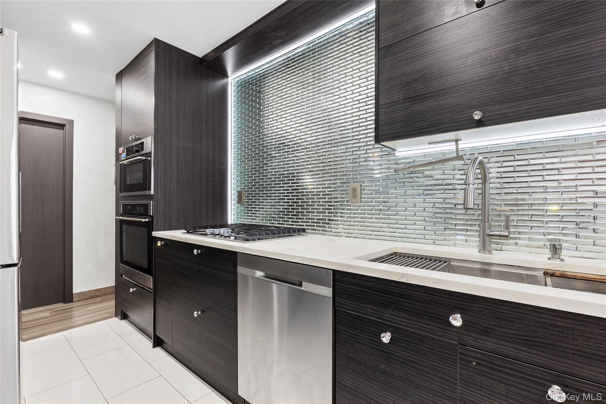 8611 151st Avenue Unit: 5E thumbnail 5