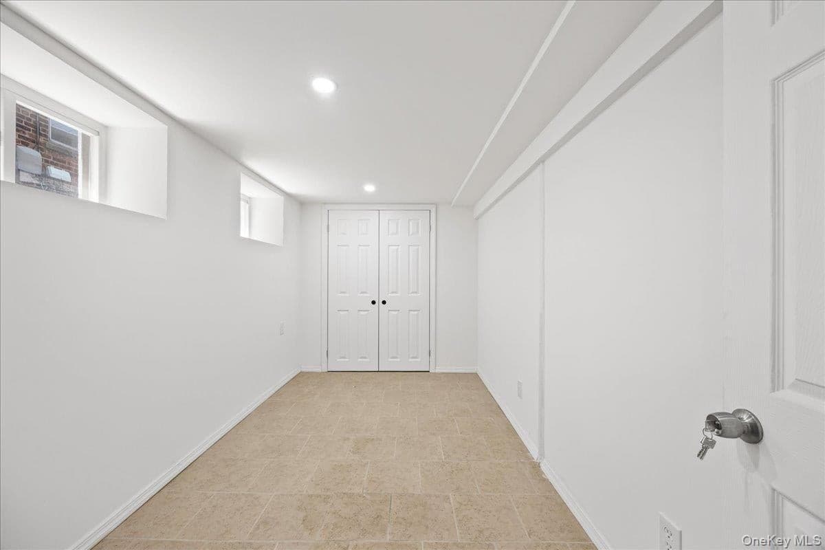 4084 Seton Avenue thumbnail 18
