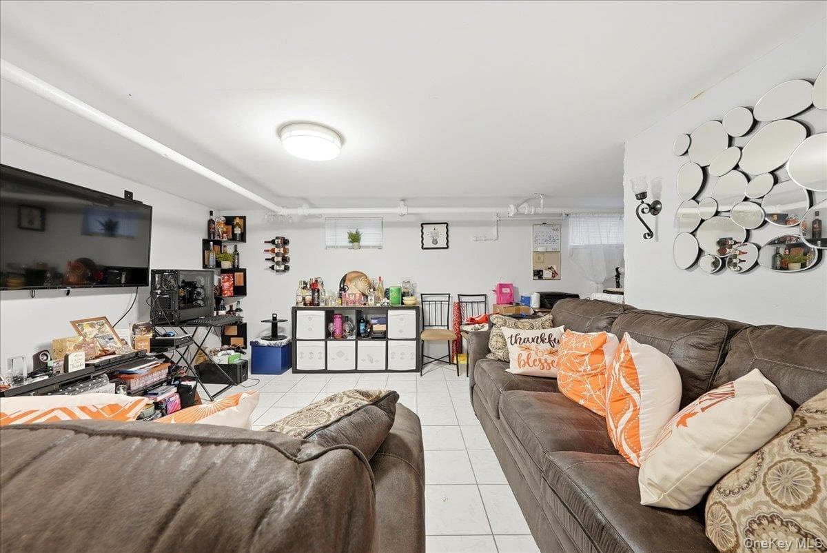 8 Frazier Street thumbnail 17