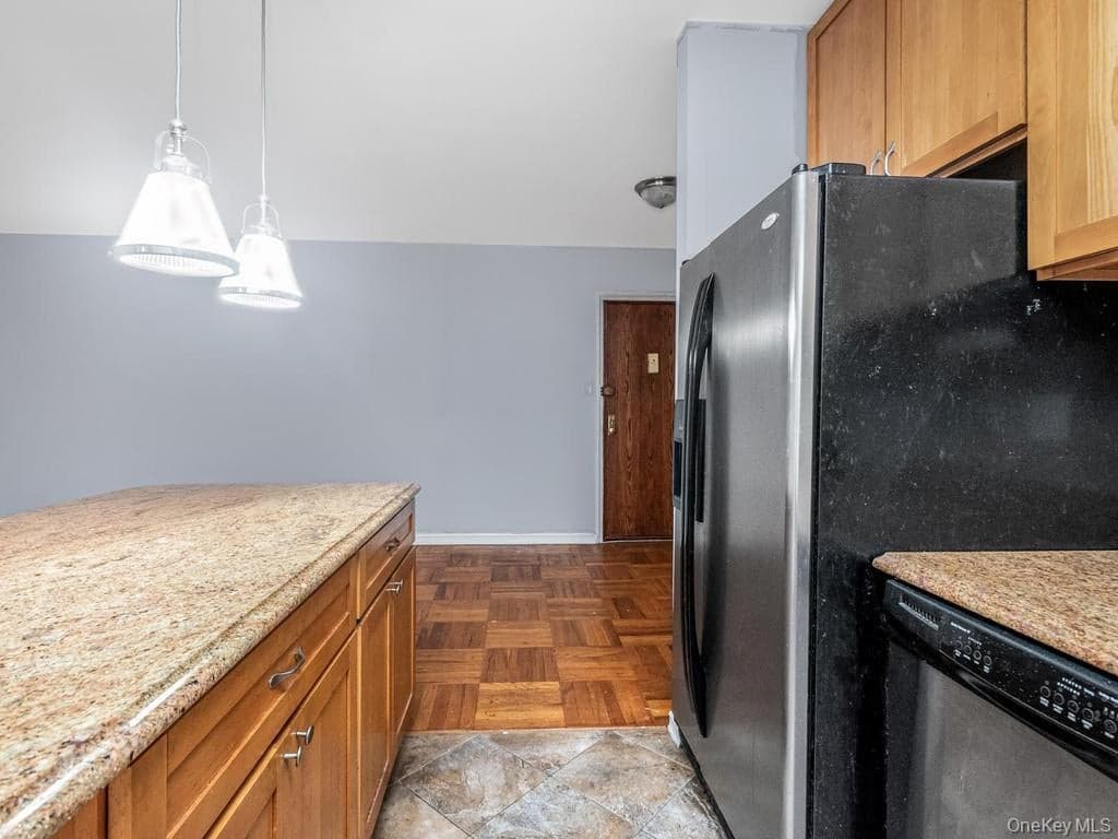 5601 Riverdale Avenue Unit: 3R thumbnail 7
