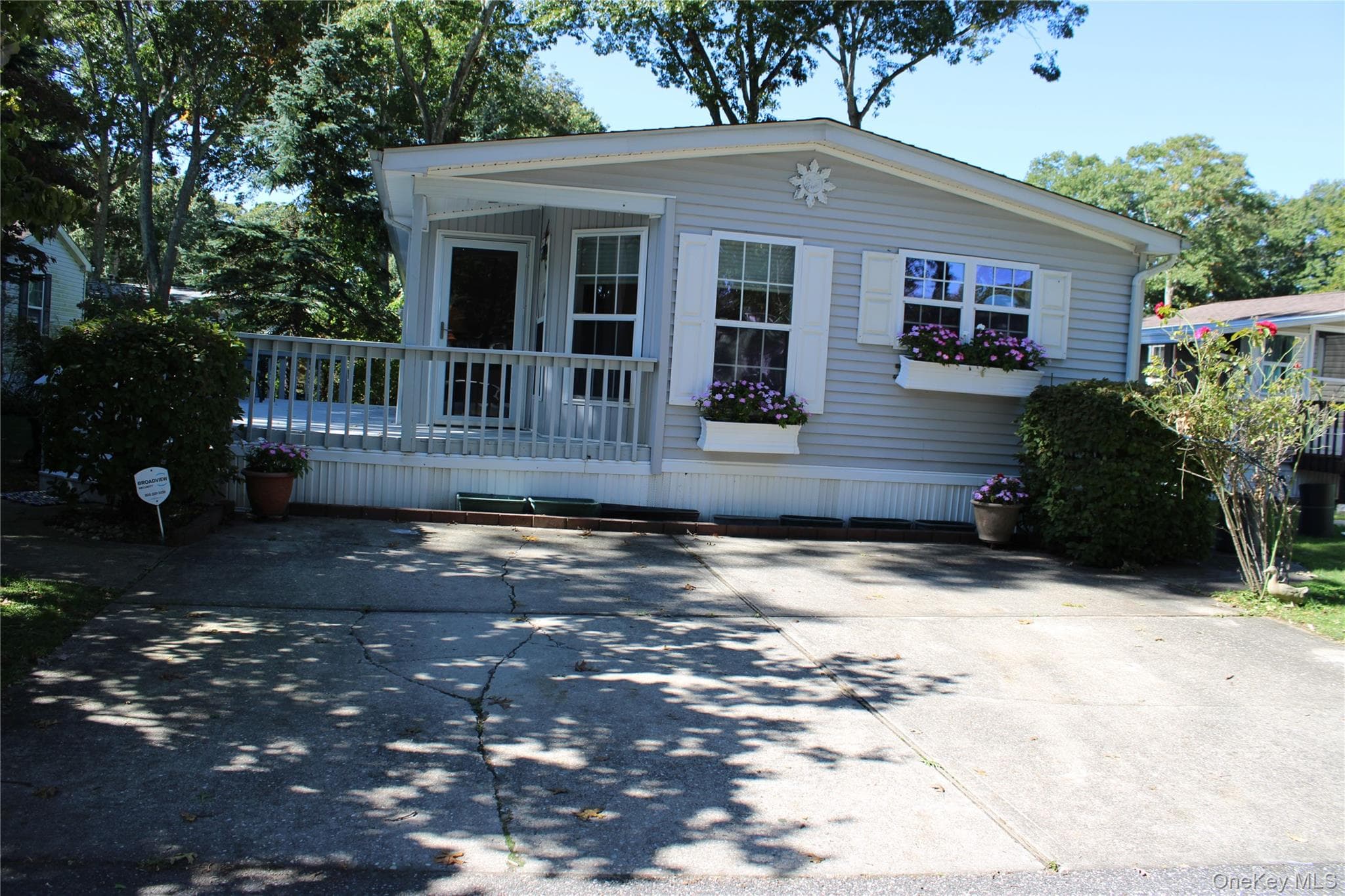 1661 Old Country Road Unit: 77 thumbnail 2