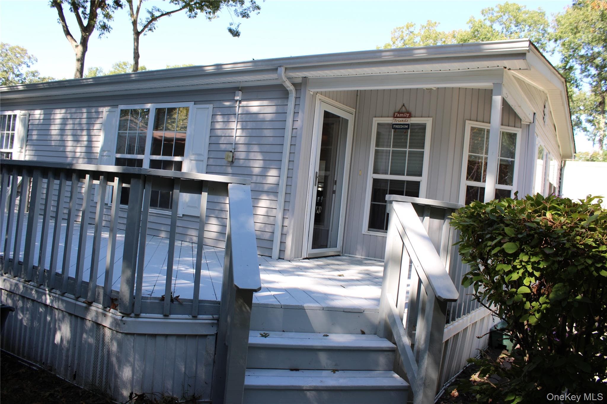 1661 Old Country Road Unit: 77 thumbnail 4
