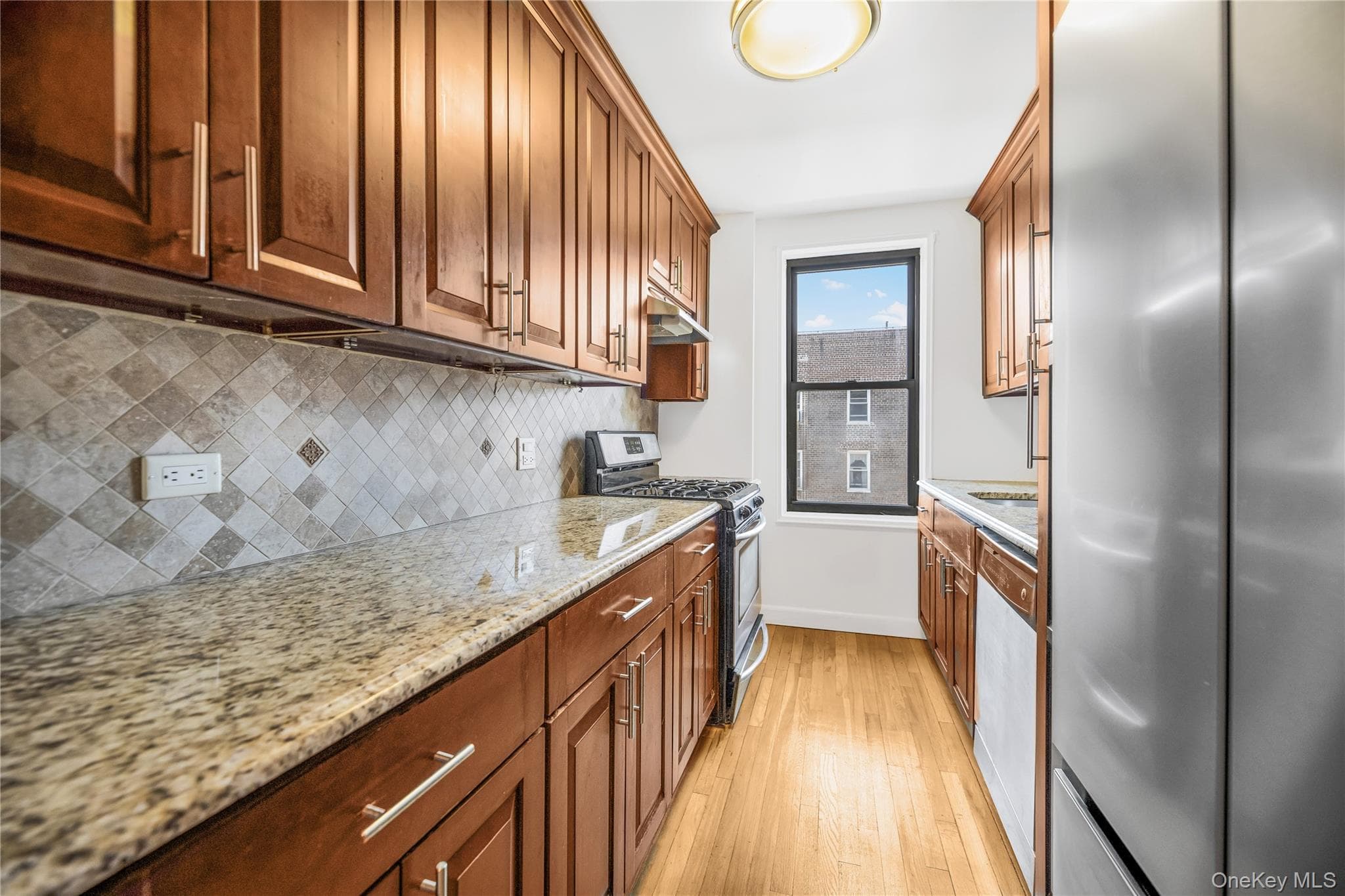 525 W 235th Street Unit: 6E thumbnail 7