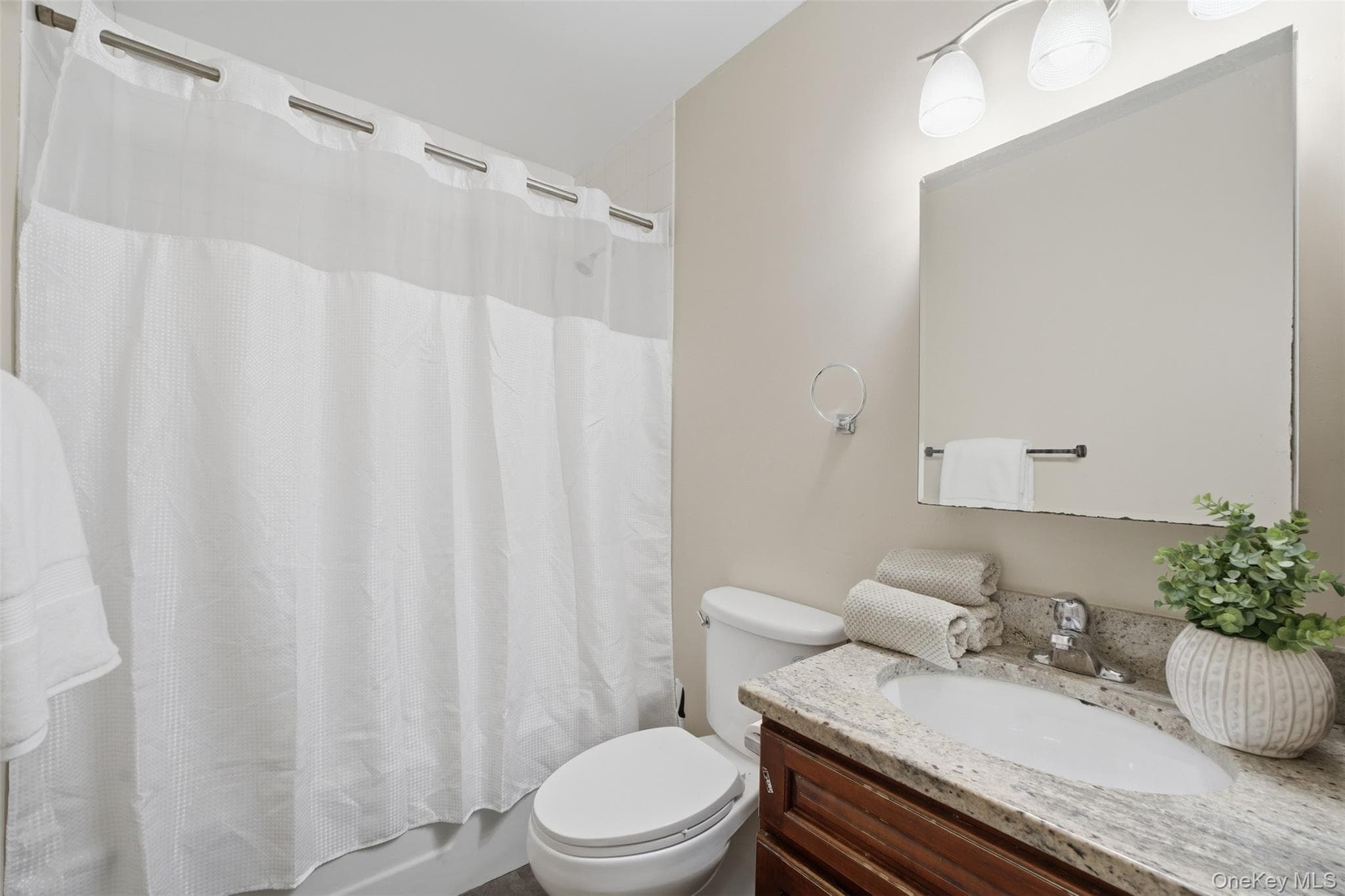 421 N Broadway Unit: 17 thumbnail 17