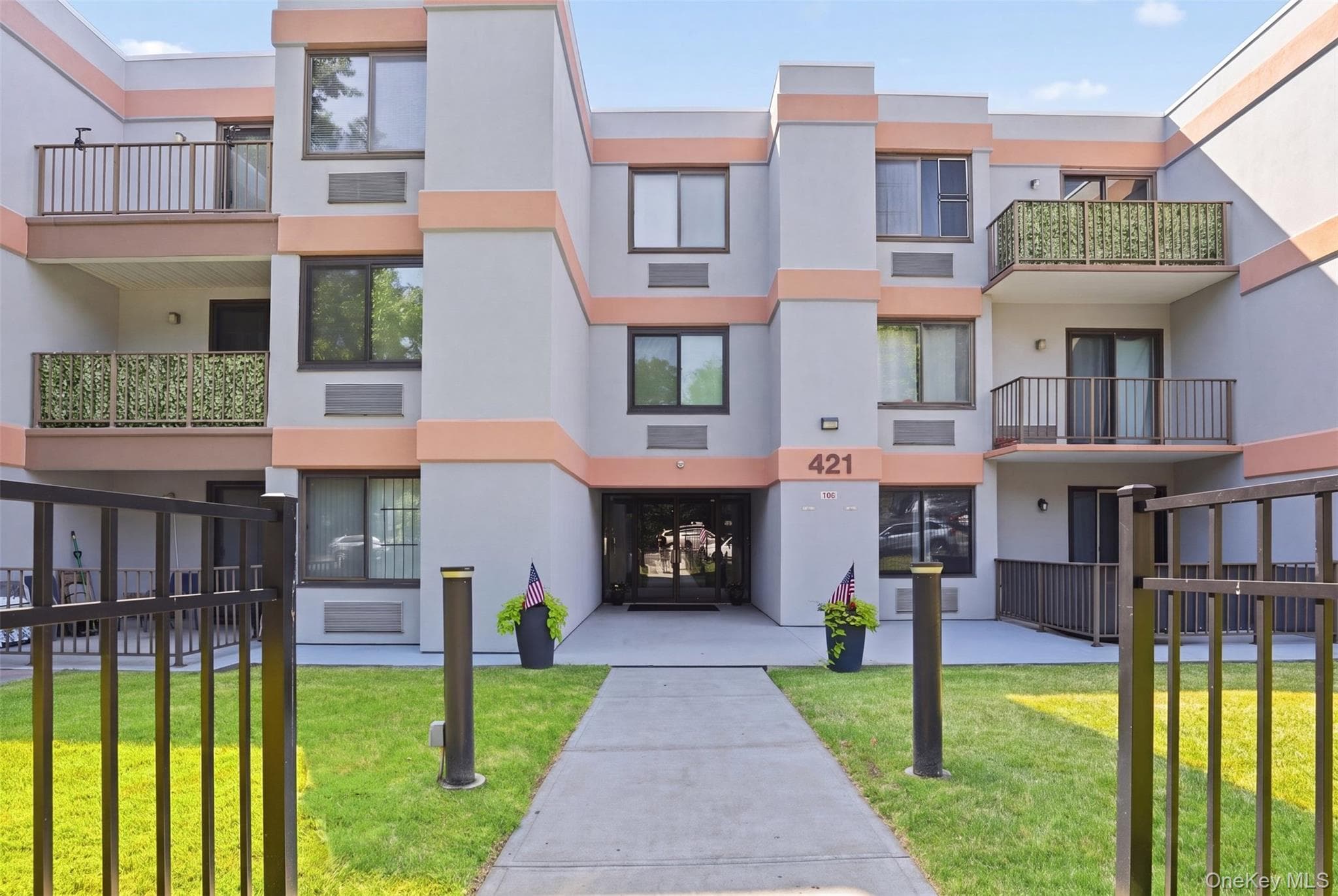 421 N Broadway Unit: 17 thumbnail 21