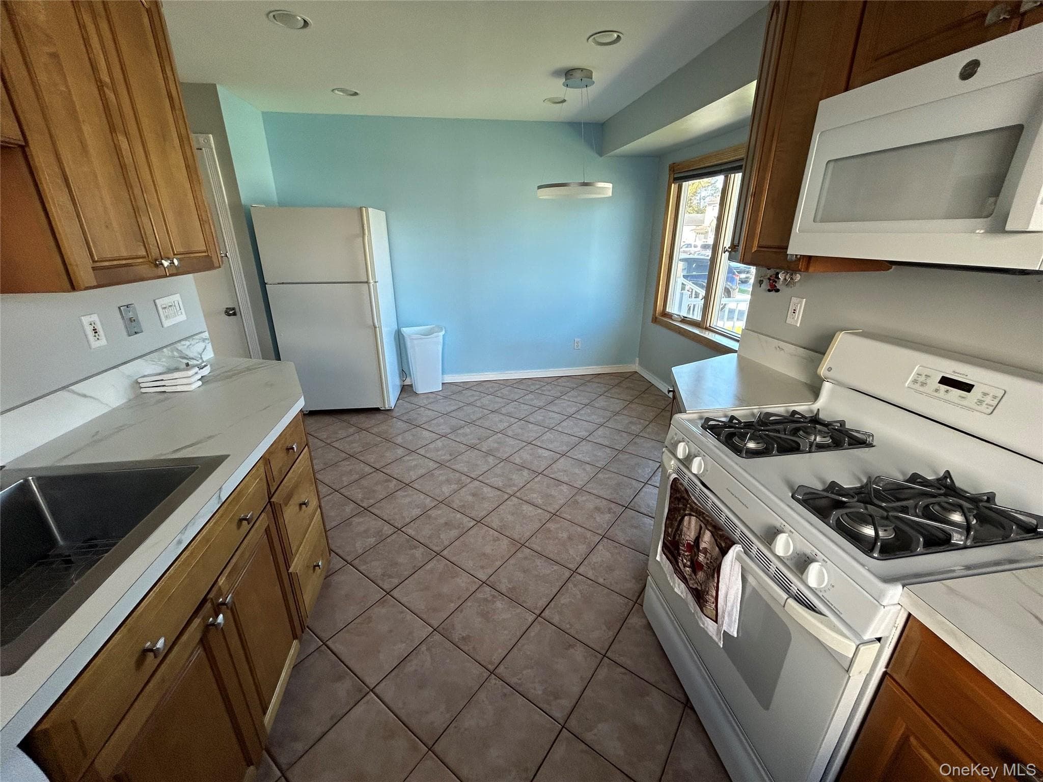 198 Dartmouth Drive thumbnail 10