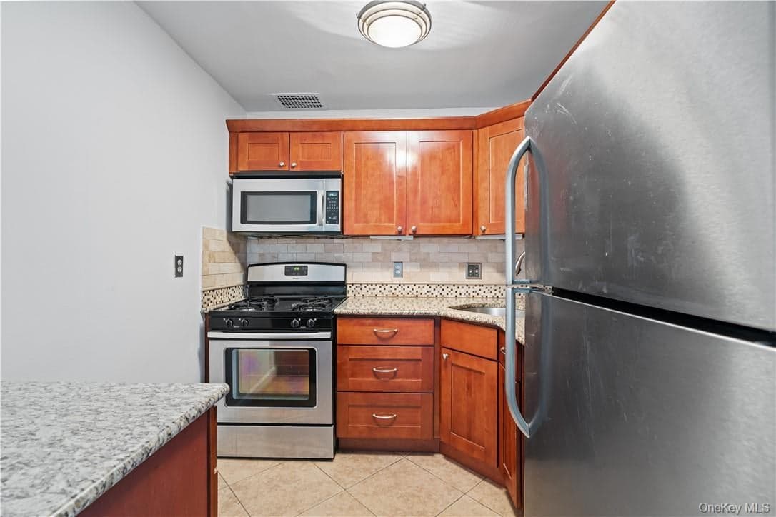 25 Franklin Avenue Unit: 2O thumbnail 7