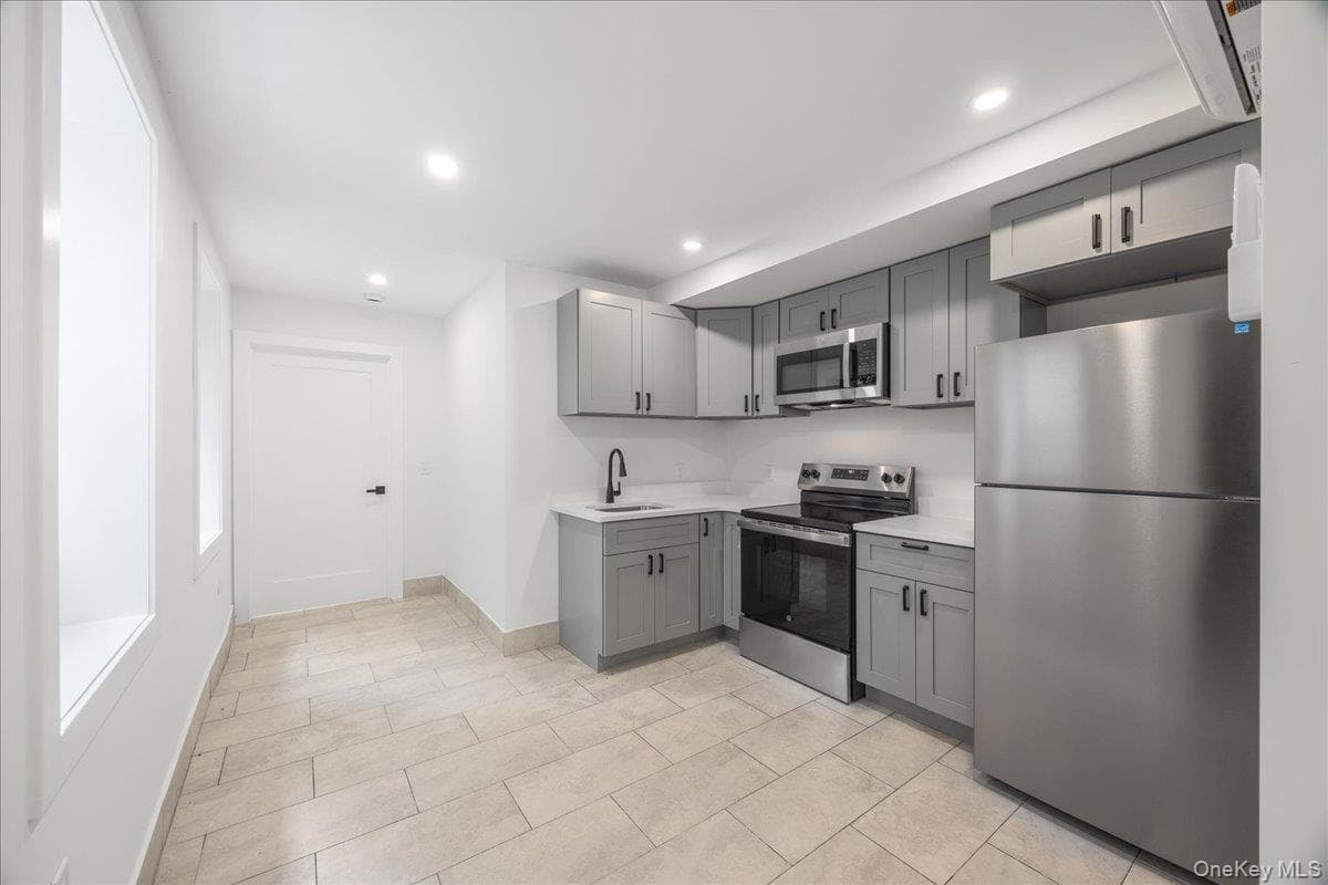 2740 Sexton Place thumbnail 11