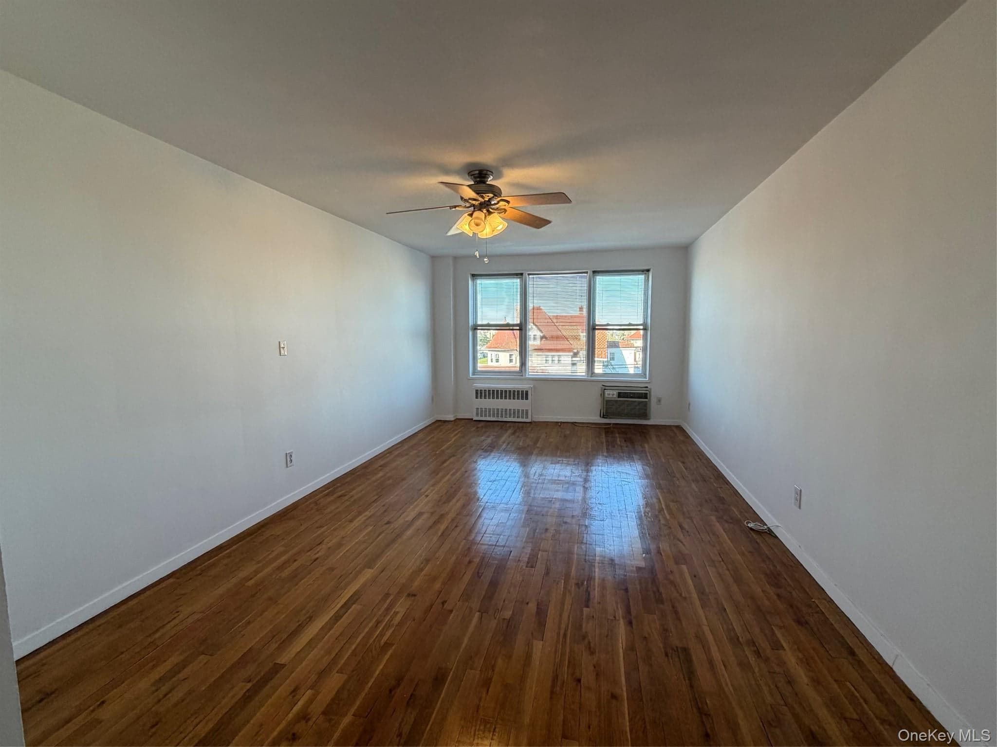 1 E Broadway Unit: 4R thumbnail 3