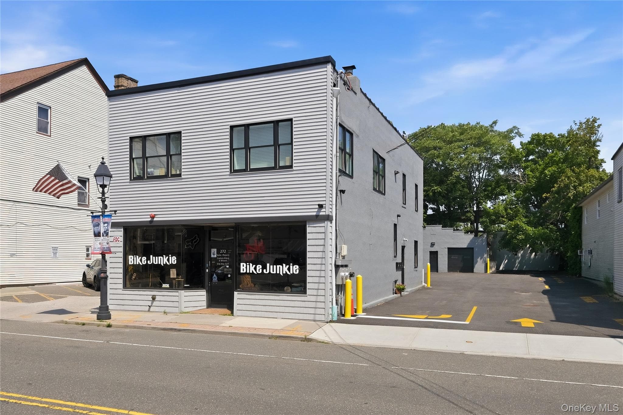 272 Broadway, Bethpage