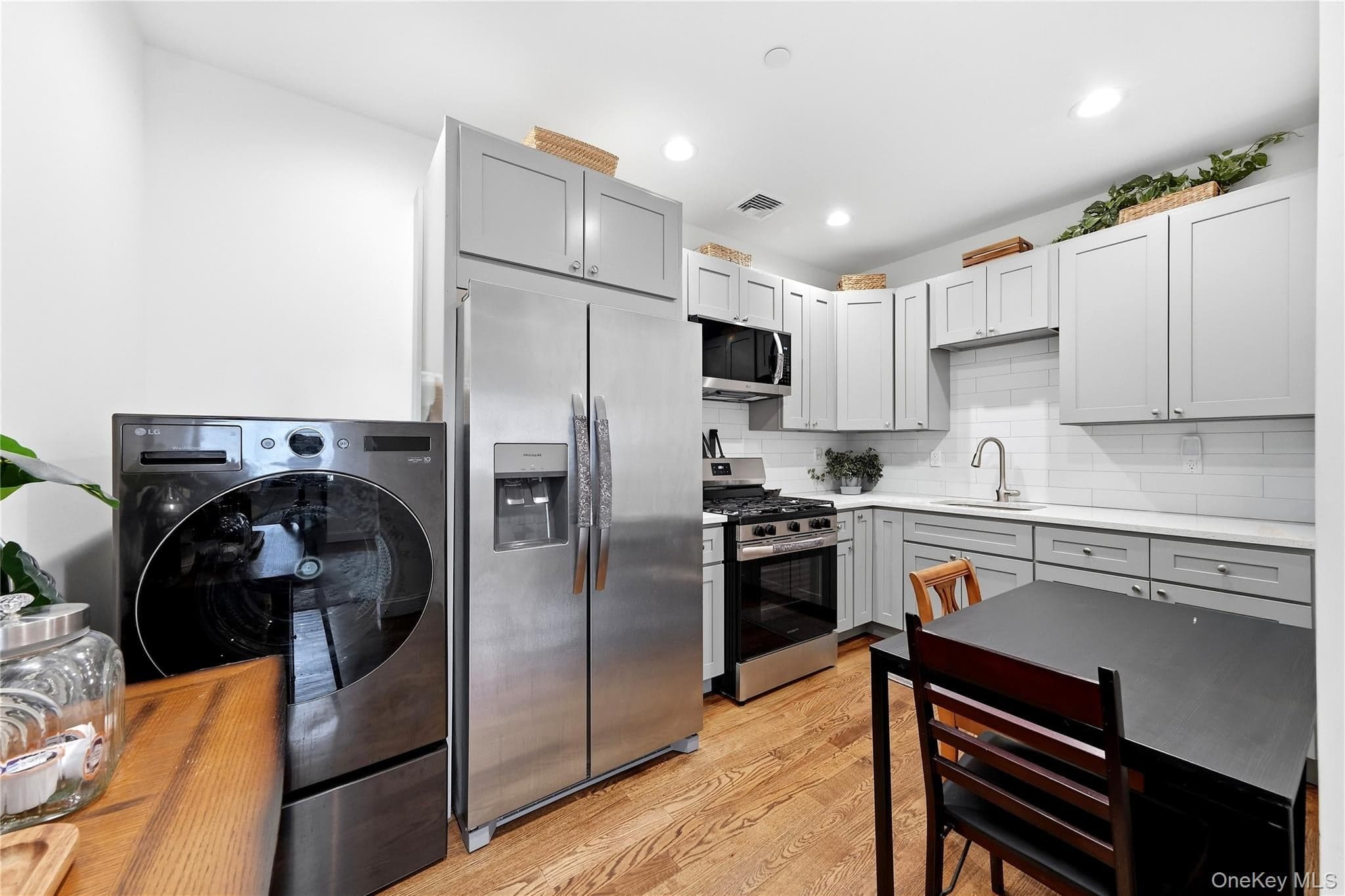 272 Broadway thumbnail 20