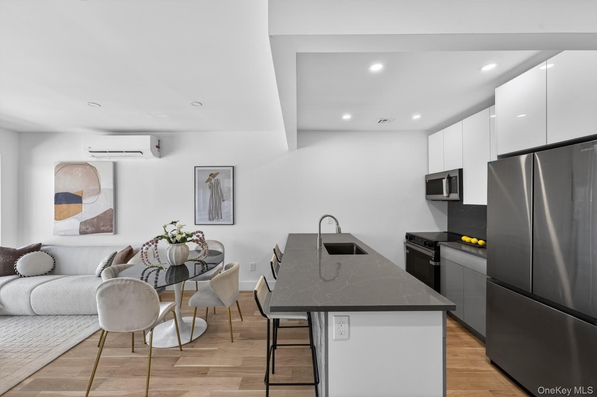 31-65 14th Street Unit: 3F thumbnail 3
