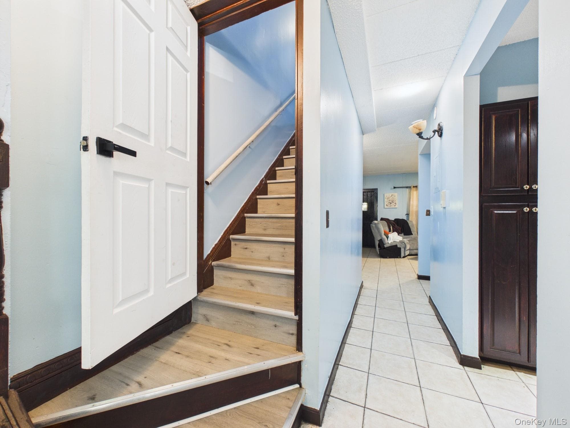 885 E 169th Street thumbnail 2