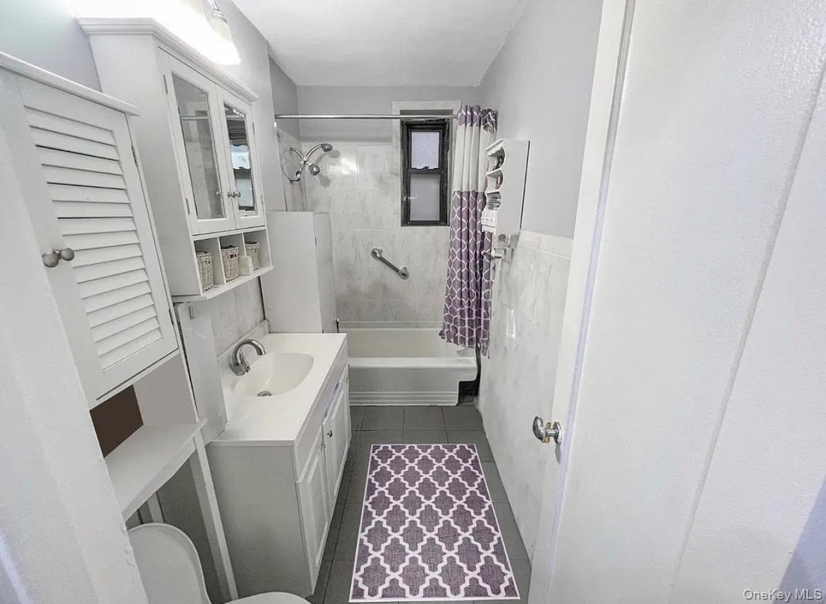 32-22 92nd Street Unit: D502 thumbnail 4