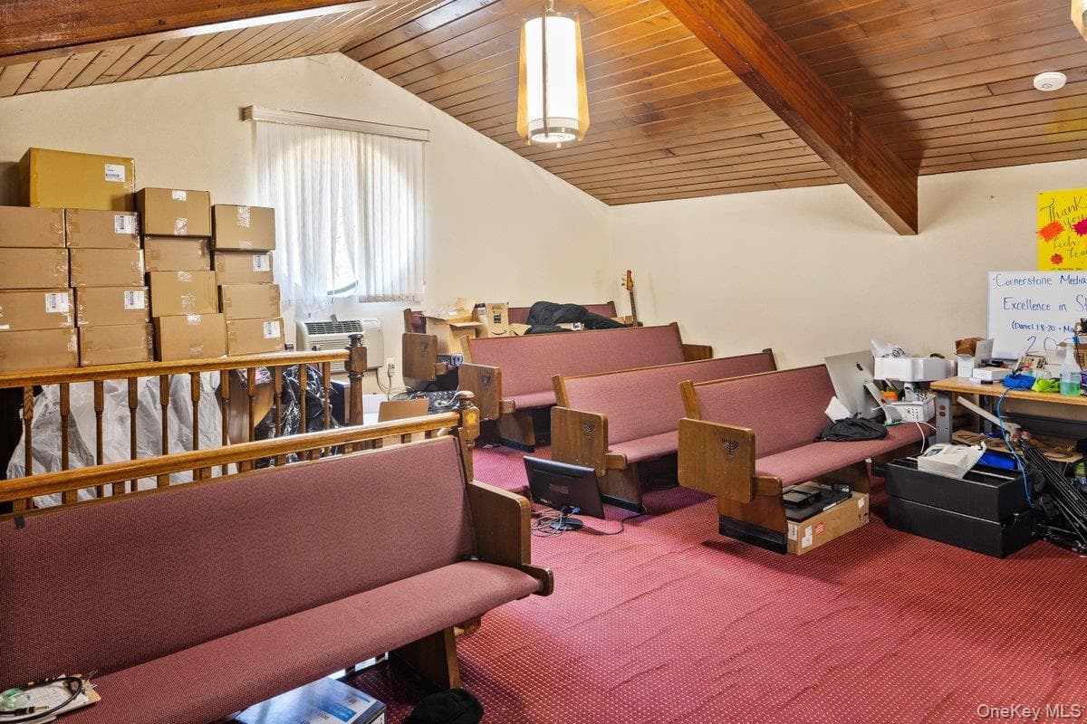 343 Jerusalem Avenue thumbnail 22