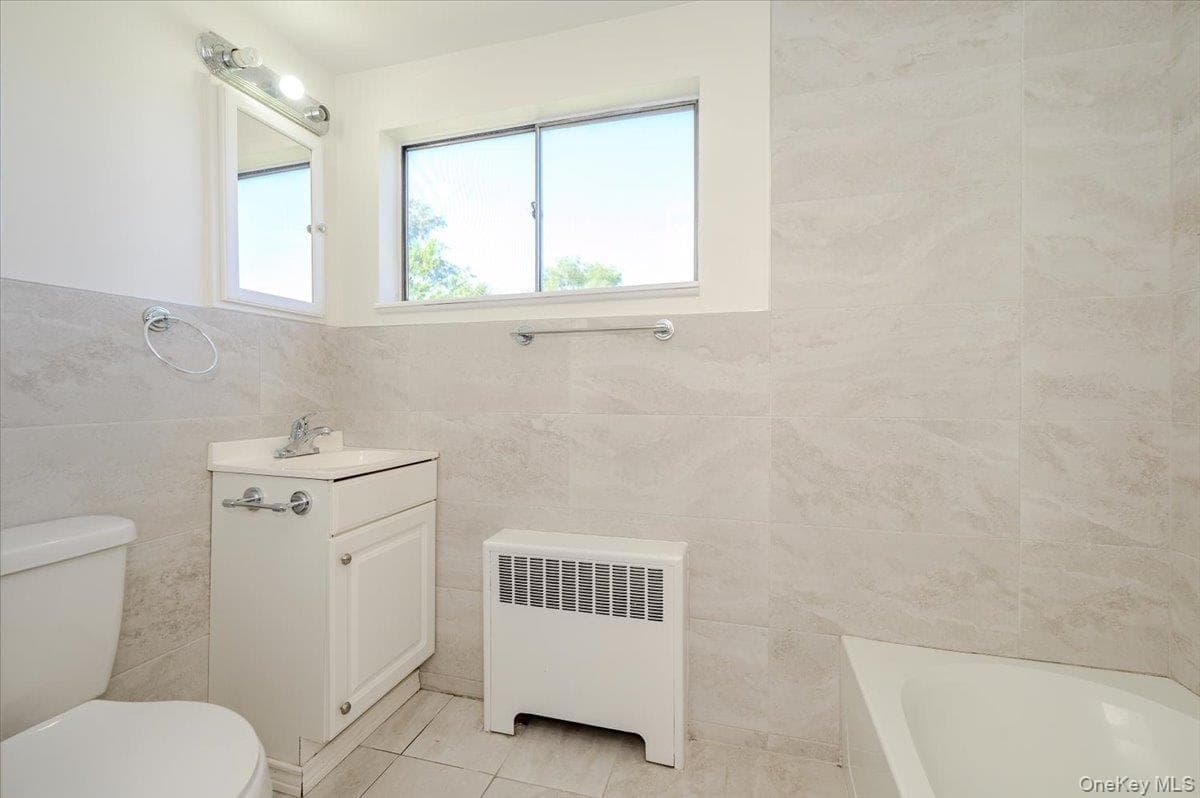 1258 Waverly Street thumbnail 9