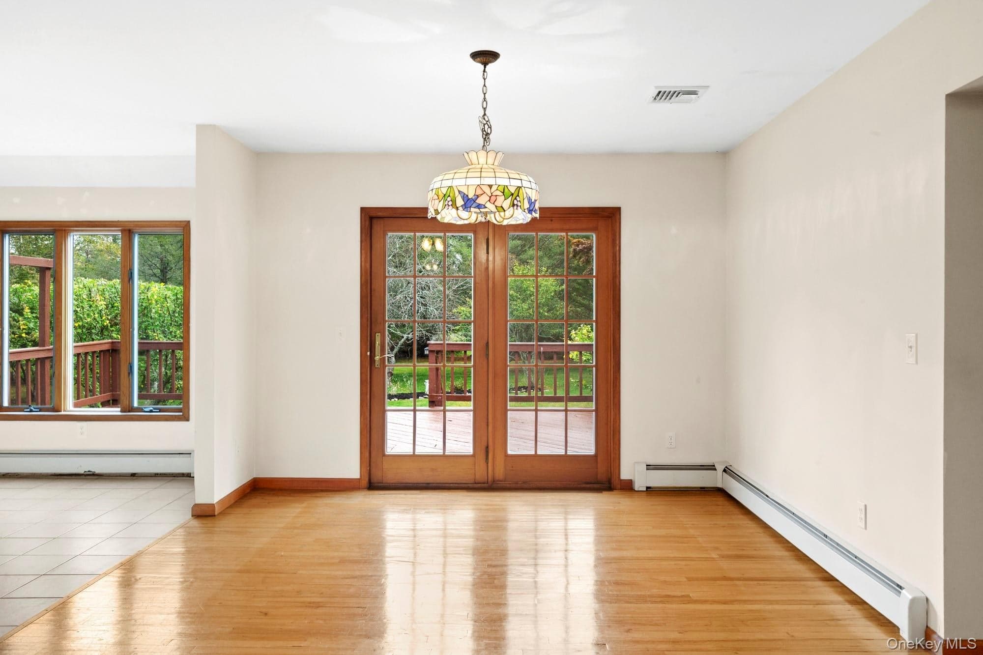 2380 Laurel Avenue thumbnail 4