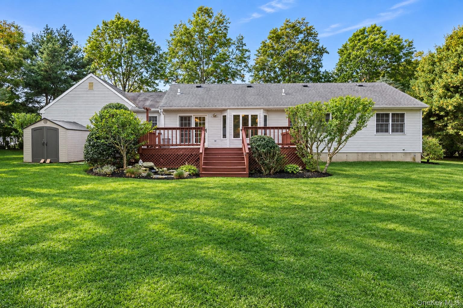 2380 Laurel Avenue thumbnail 15