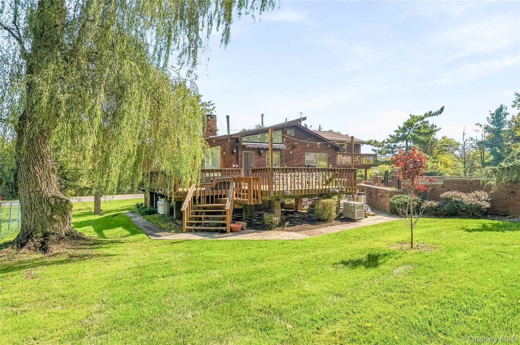 102 Neptune Drive thumbnail 41