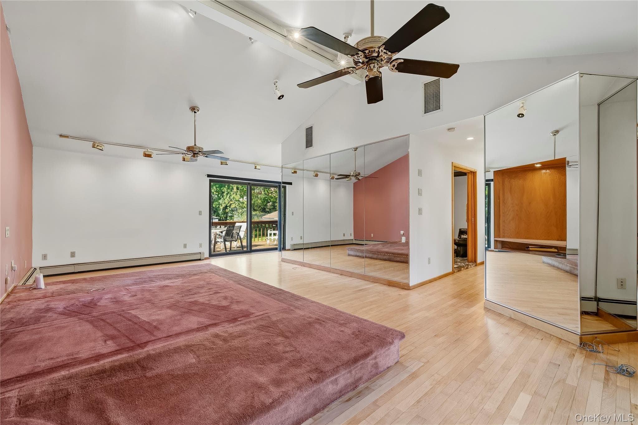 102 Neptune Drive thumbnail 14