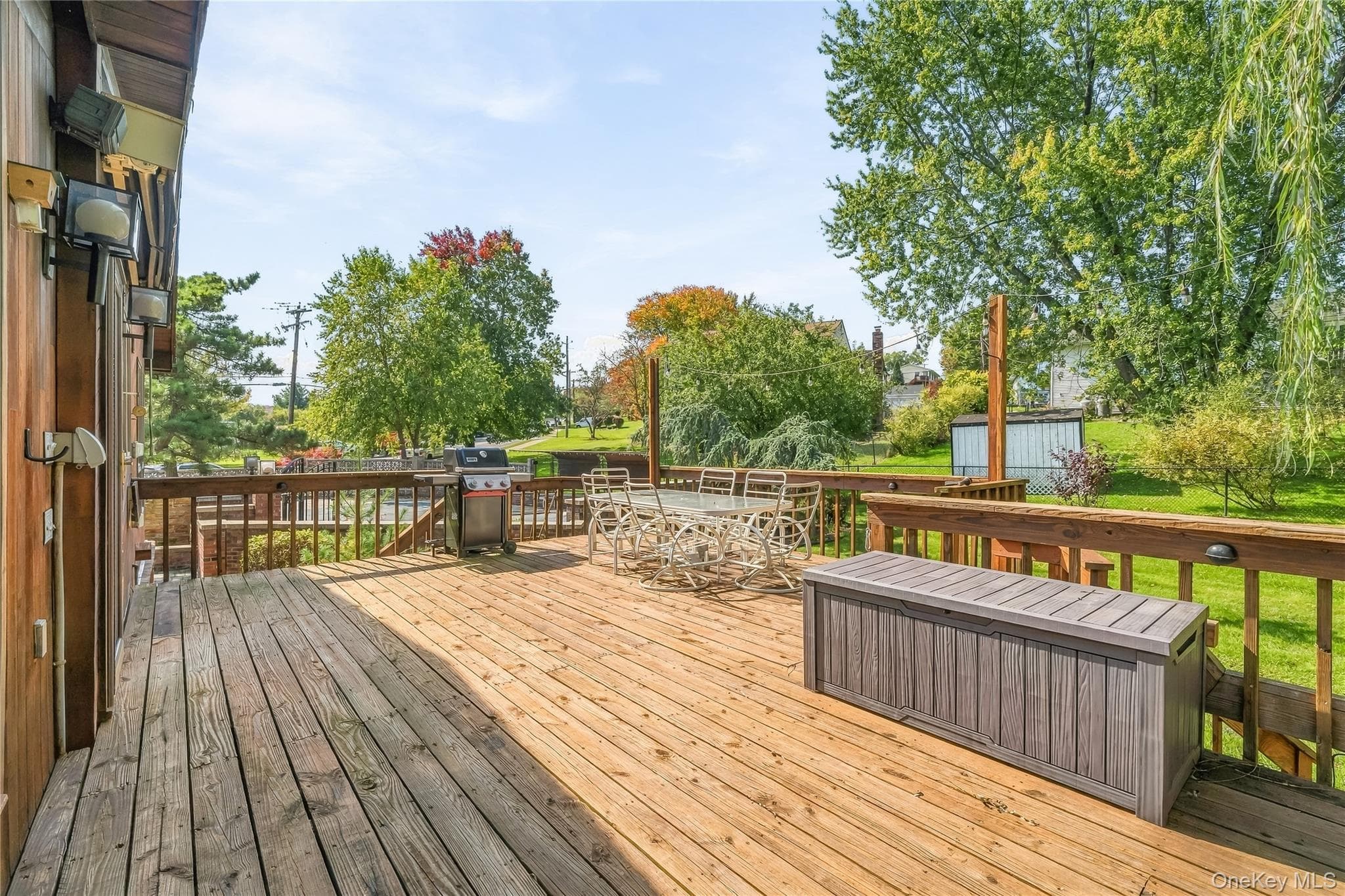 102 Neptune Drive thumbnail 35