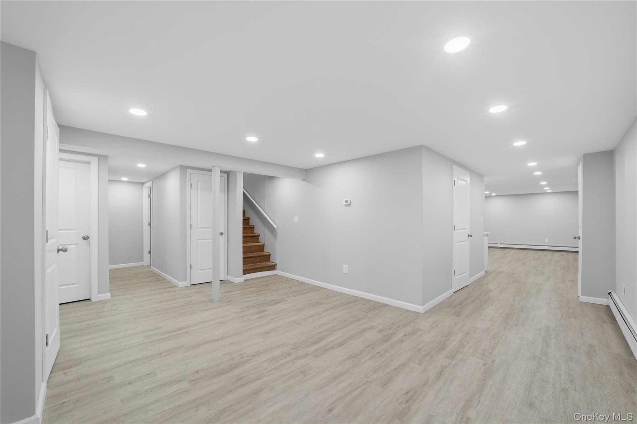 12 E Mount Airy Road thumbnail 36