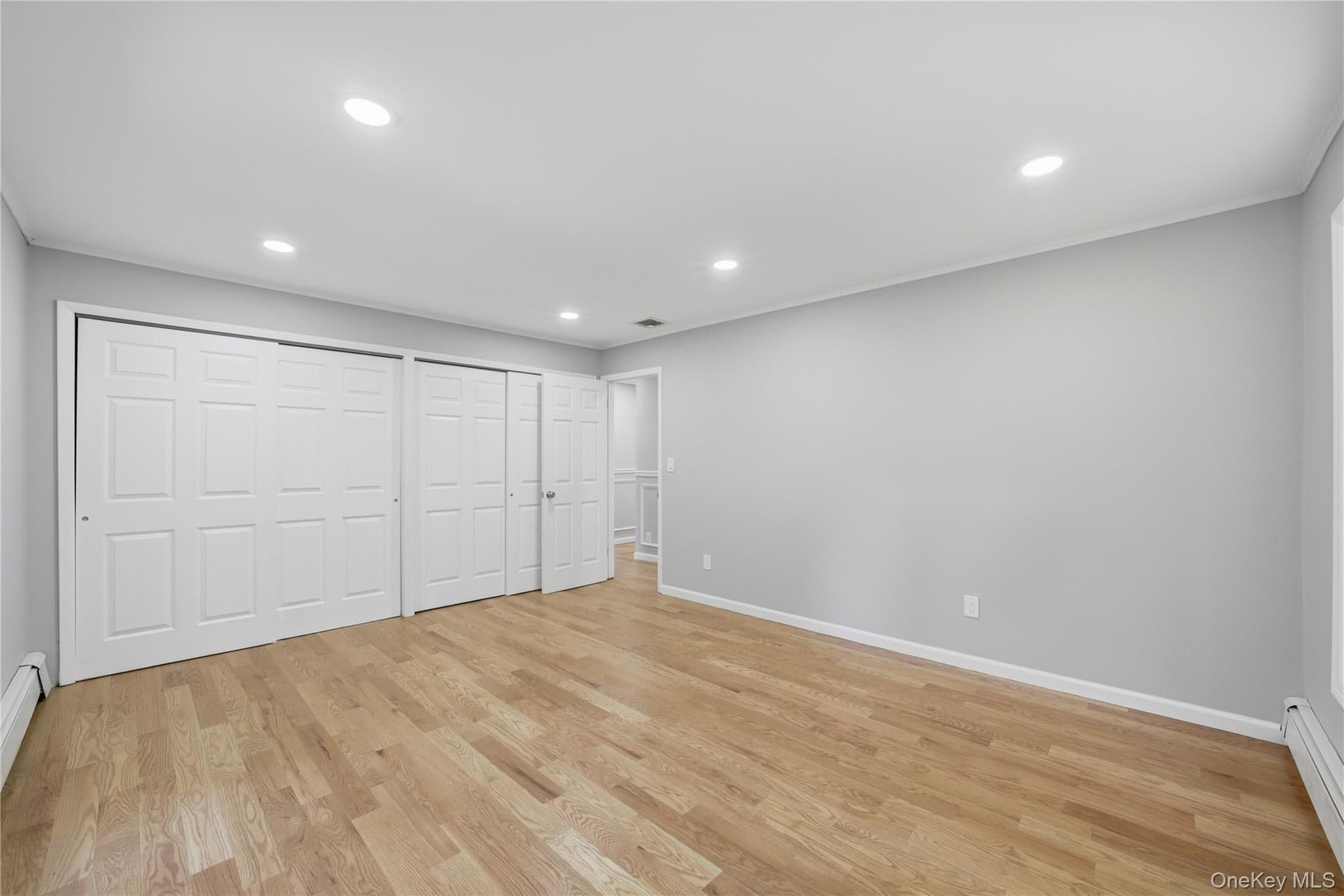 12 E Mount Airy Road thumbnail 19