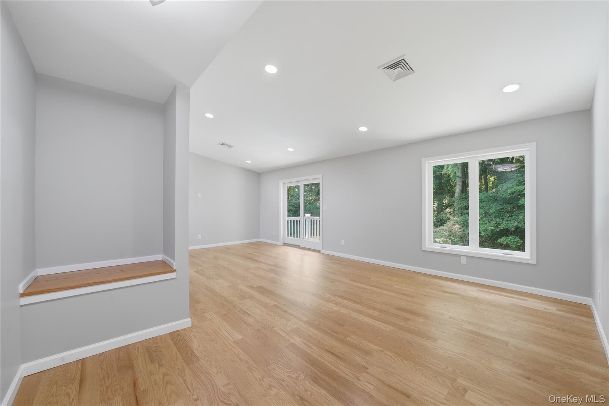 12 E Mount Airy Road thumbnail 21
