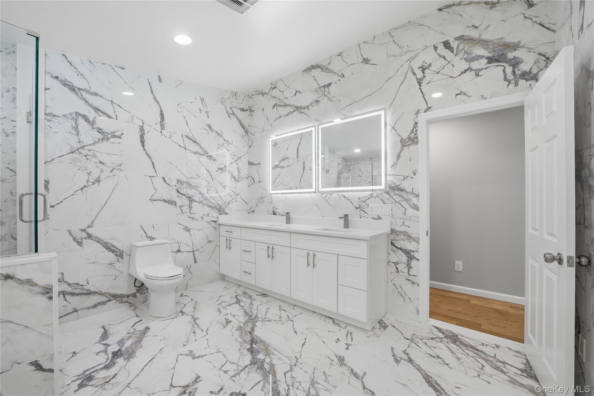 12 E Mount Airy Road thumbnail 26