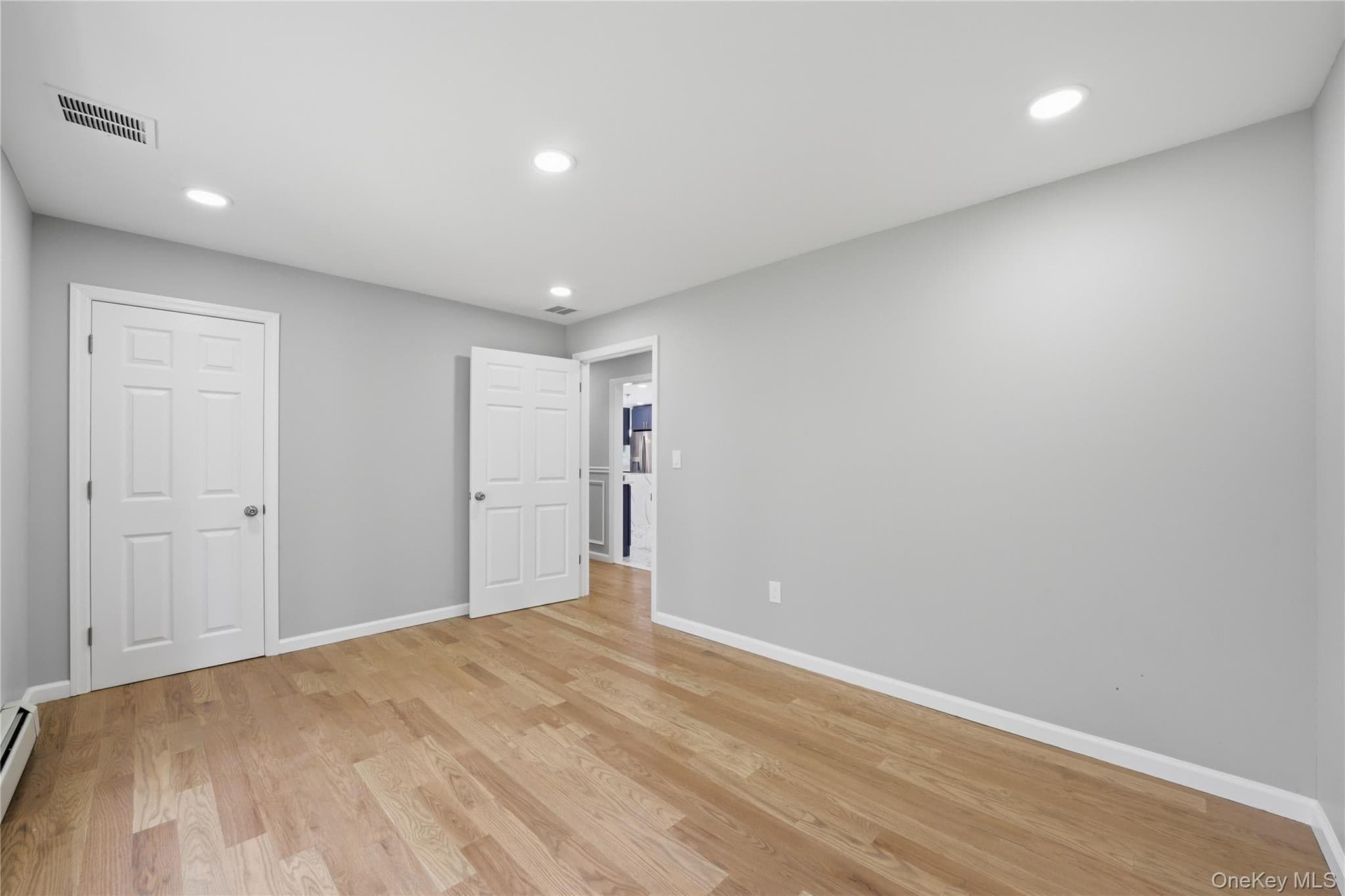 12 E Mount Airy Road thumbnail 15