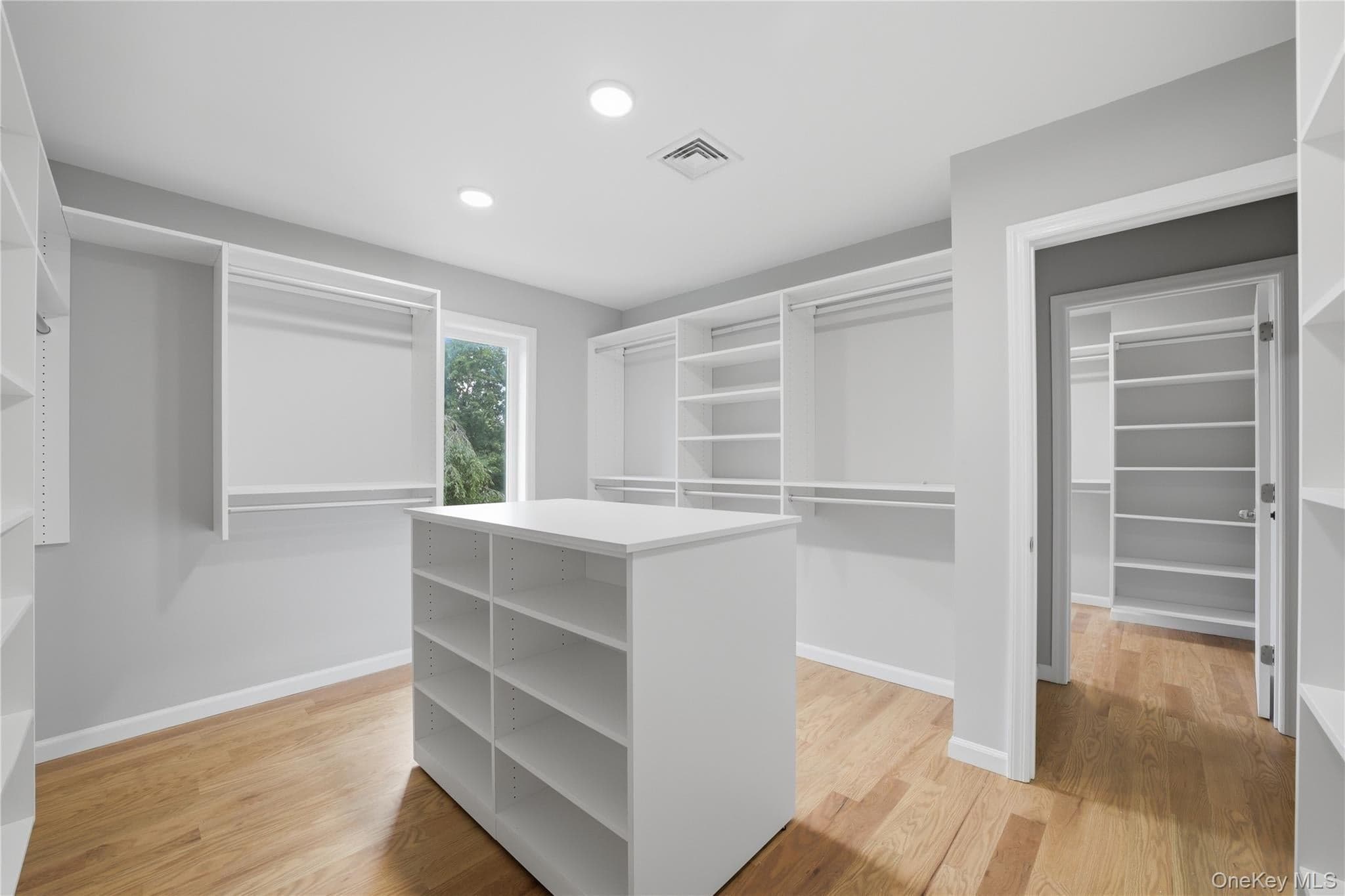 12 E Mount Airy Road thumbnail 28
