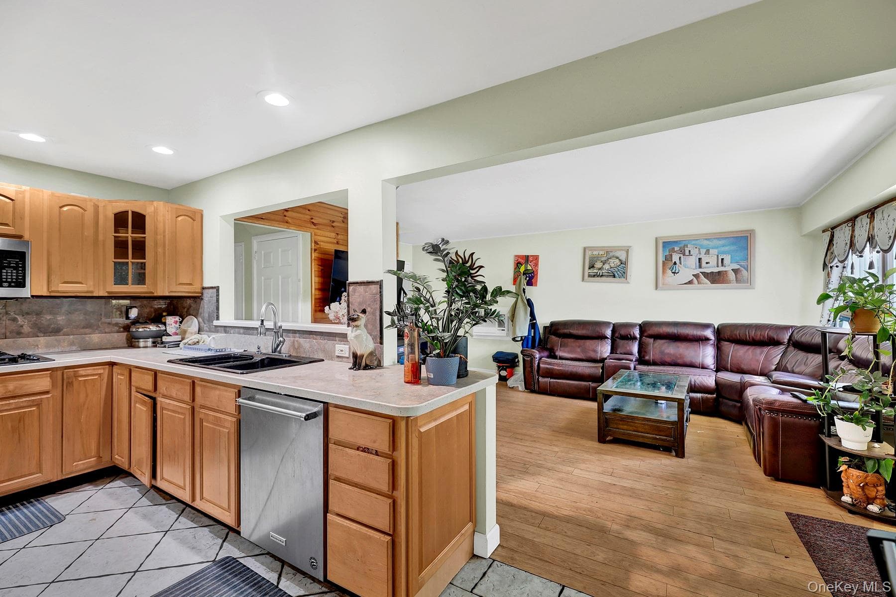 1537 Madison Street thumbnail 5