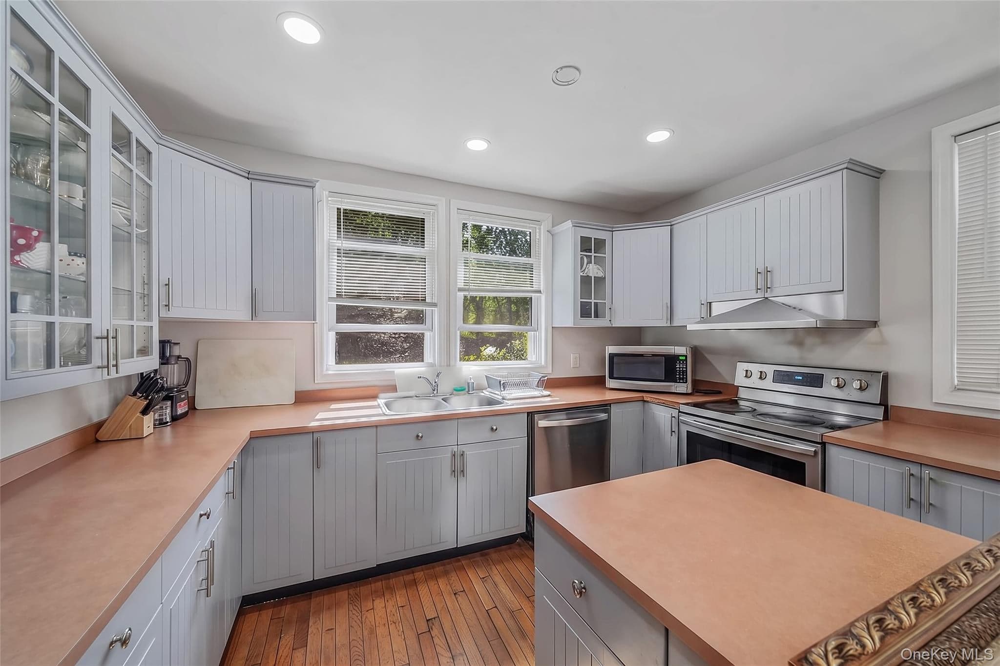 1641 E 3rd Avenue thumbnail 10